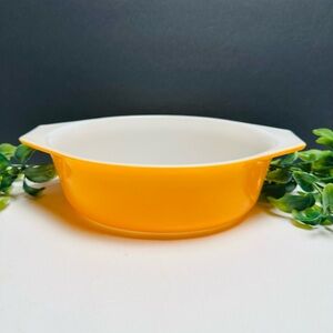 Vintage Pyrex Oval Orange 1.5 Qt Casserole Dish #043 Ovenware USA